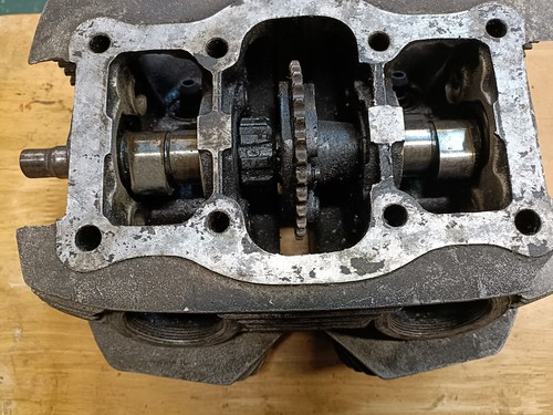 Honda c77 cylinder head - cylinder,