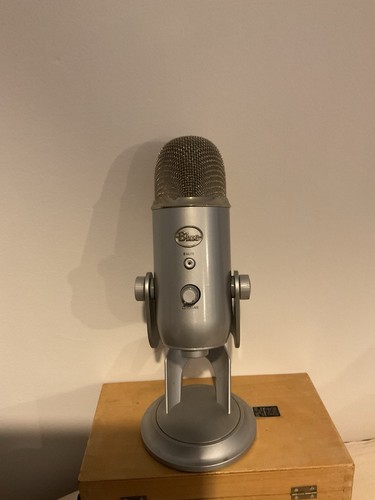 Silver blue yeti microphone - blue,