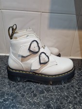 Dr Martens Doc Martens Size 6 White Devon Heart  Boots