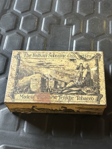 Balkan sobranie tin vintage - balkan,
