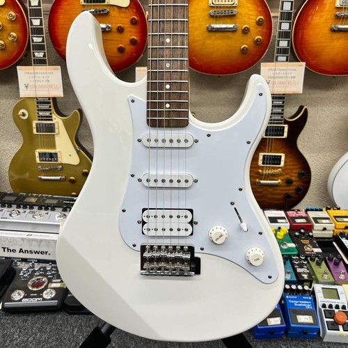 Yamaha pacifica pac012 - pacifica, white