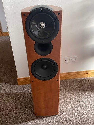 Kef floor standing speakers - standing,