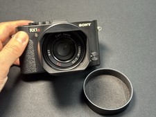 Sony Cyber-Shot DSC- RX1R II 42MP Full Frame Digital Compact Camera