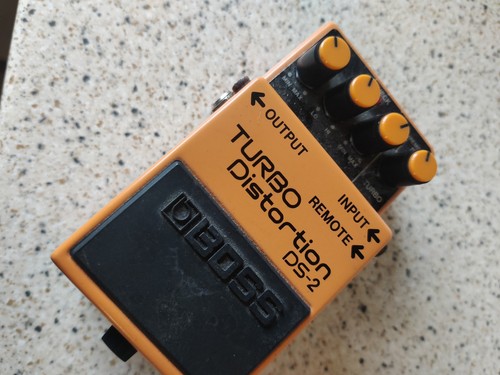 Boss turbo distortion - ds-2,