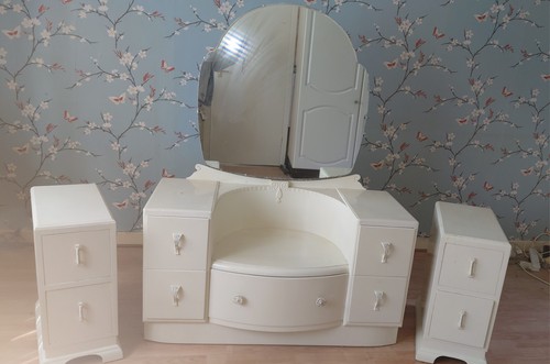 Art deco 1950s dressing - , table