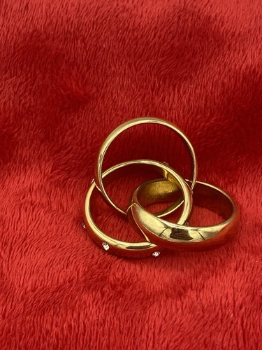 Gold tone metal russian - gold,