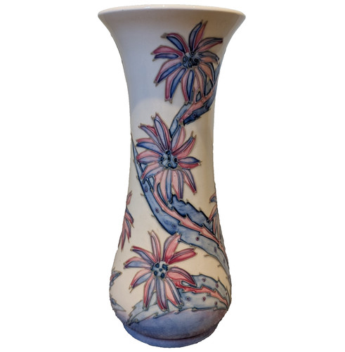 Moorcroft vase collectors - moorcroft,