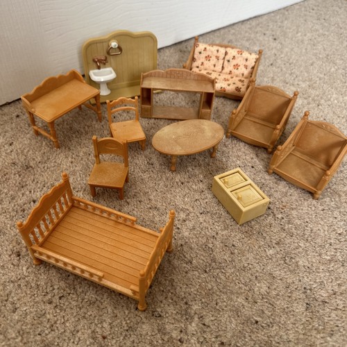 Sylvanian families assorted - families,