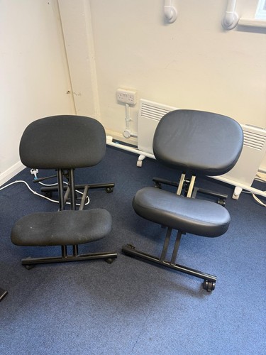 Black ergonomic kneeling - kneeling, chair