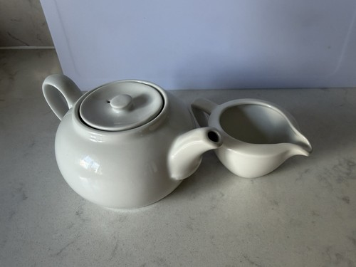 Modern minimalist white - modern,