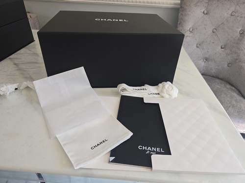 Chanel magnetic flap box - chanel,