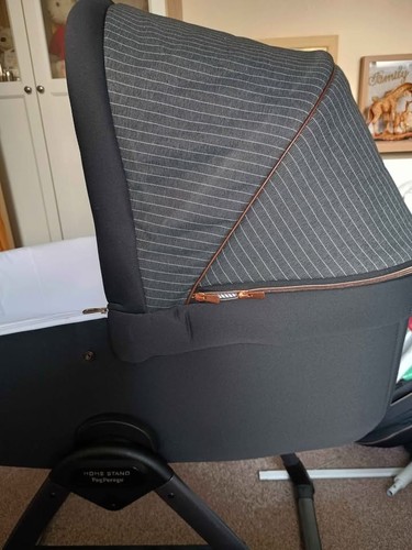 Peg perego pram/bassinet