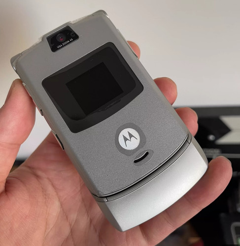 Motorola razr retro flip - motorola,