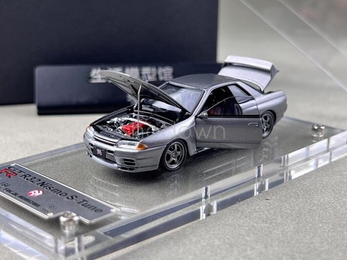 Gray skyline gtr r32 - gray,