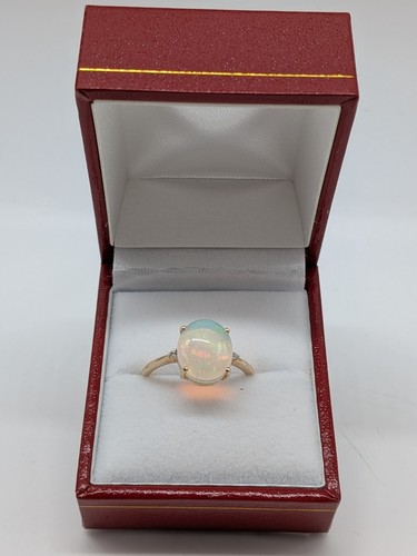 9ct yellow gold opal white - yellow,