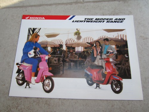 Honda sales brochure st50 dax - honda,