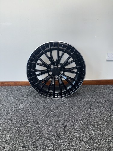Matte black mercedes - 19”,
