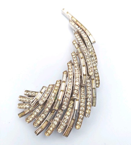 Vintage crown trifari - vintage,