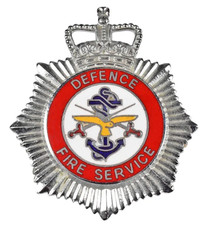 Vintage Obsolete Queens Crown The Defence Fire Service Firemans Enamel Cap Badge