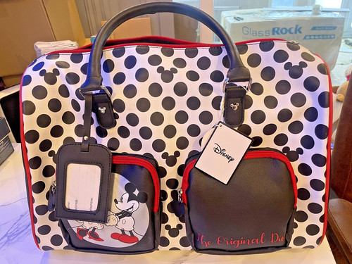 Disney mickey and minnie mouse - mickey,