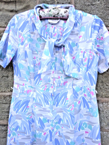 Pretty vintage 1970 pastel - pretty,