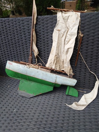 Traditional free sailing pond - traditional, free-sailing