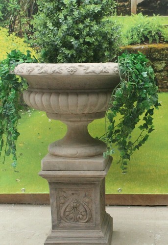 Single victorian urn - victorian, on