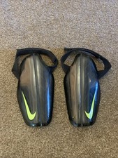 NIKE PROTEGGA FLEX FOOTBALL