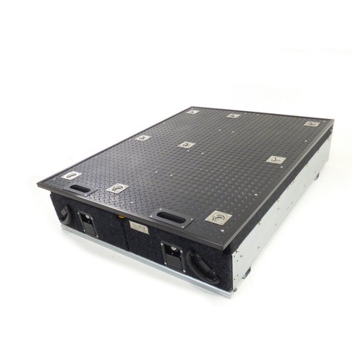 Full width slide - slide, top
