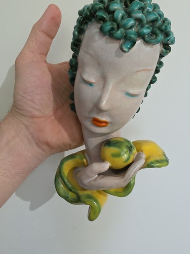 Goldscheider eve wall mask - goldscheider,