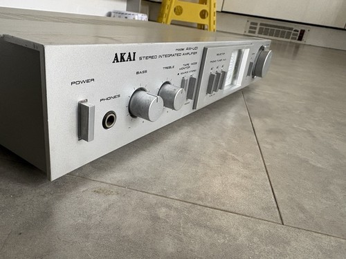 Akai u01 vintage silver - am,