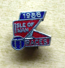 1986 ISLE OF MAN TT BADGE -