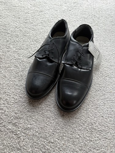Pair size black formal - 10,