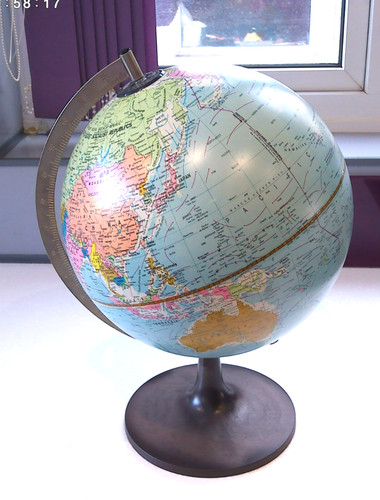 Vintage 1972 scan globe - globe, a/s
