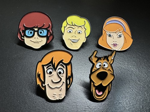 Scooby doo enamel pin - x,