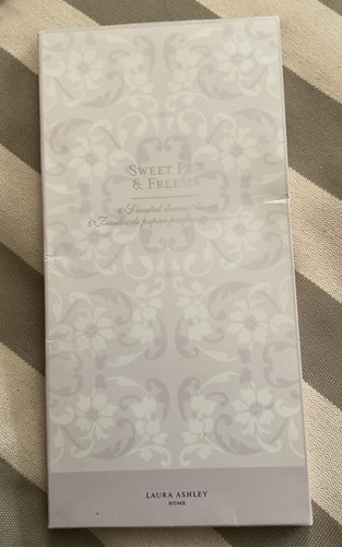 Laura ashley sweet pea - laura,