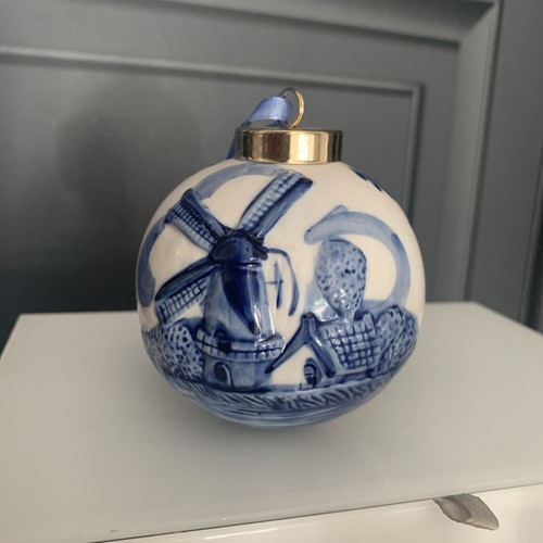 Delft handpainted bauble - delft,