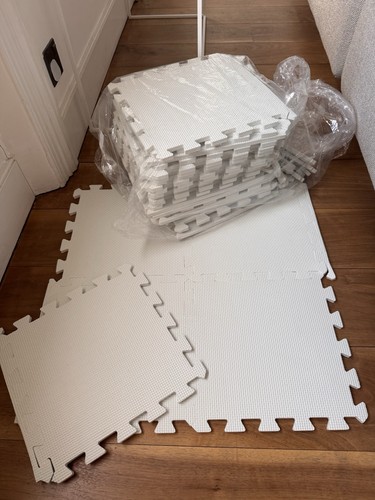 White interlocking eva - 27, x