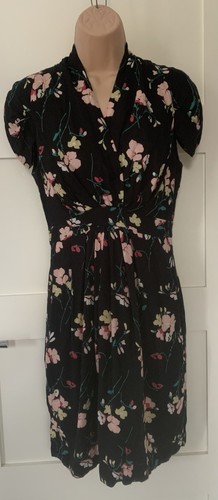 Black floral dress lined with - floral,