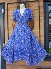 Feminine Monsoon Rebecca Size