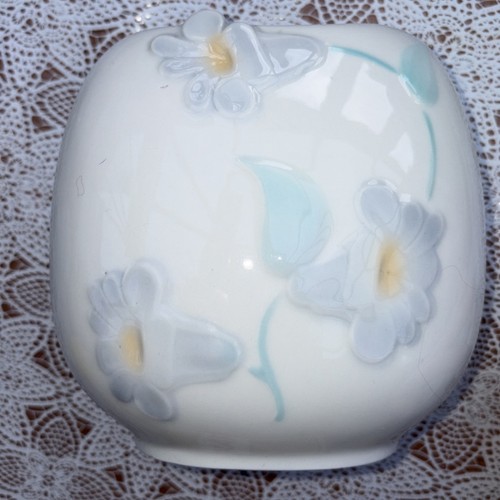 Vintage floral pastel tones - vintage,