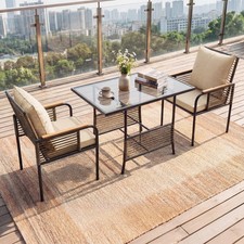 Space-Saving Outdoor Dining