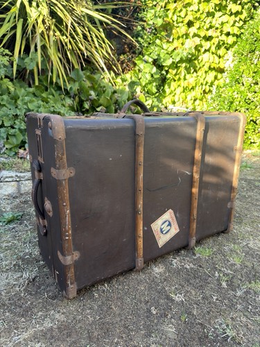 Vintage large travel trunk - vintage,