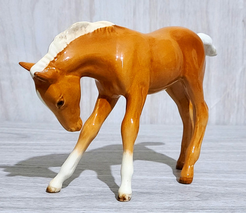 Beswick large foal head - large, down
