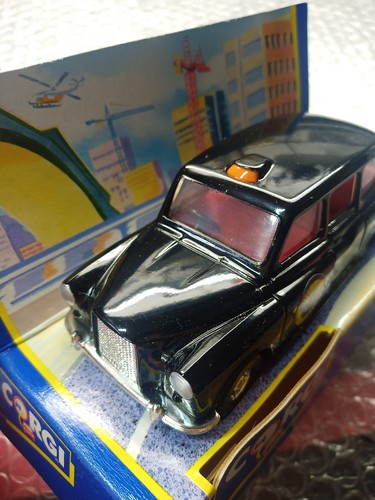 Corgi toys 91815 - -, austin
