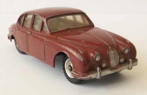 Dinky jaguar mk2 4 - dinky,