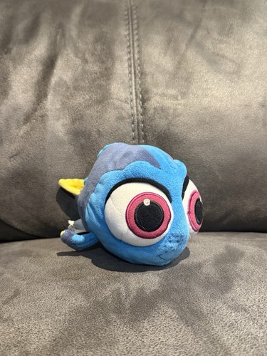 Disney store finding nemo - store,