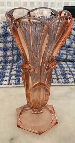 Very attractive vase art - very,