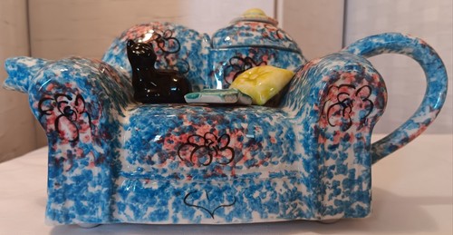 Novelty ceramic teapot - novelty,