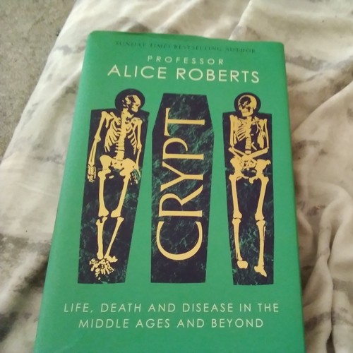 Crypt alice roberts - by,